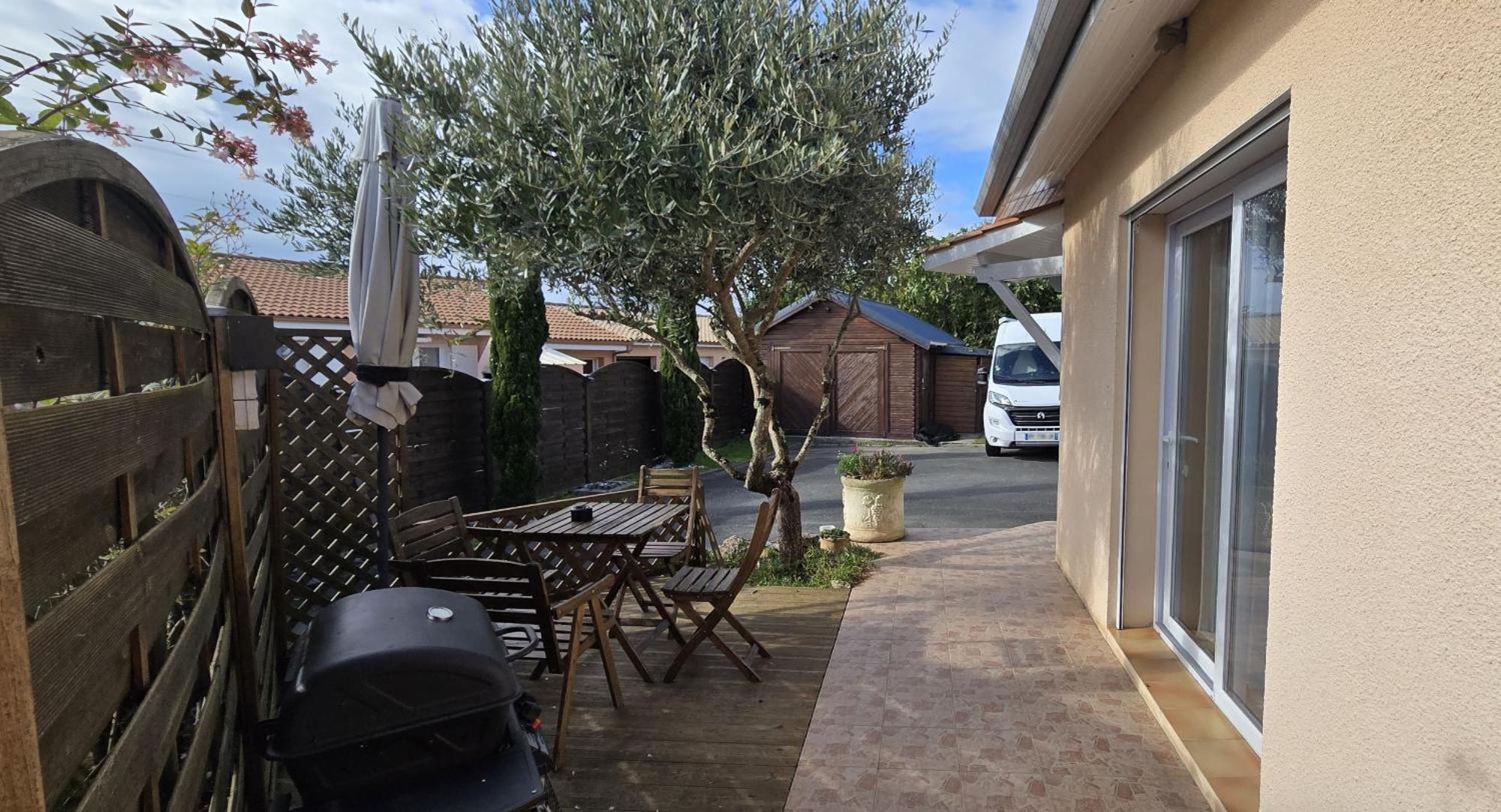 Welcome Logement Avec Terrasse Proche Bordeaux Saint-André-de-Cubzac Exterior foto