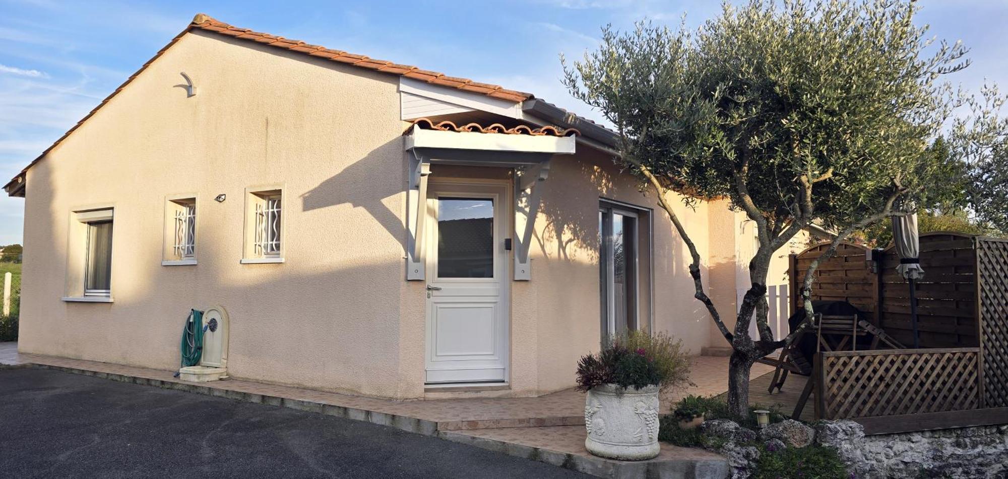 Welcome Logement Avec Terrasse Proche Bordeaux Saint-André-de-Cubzac Exterior foto